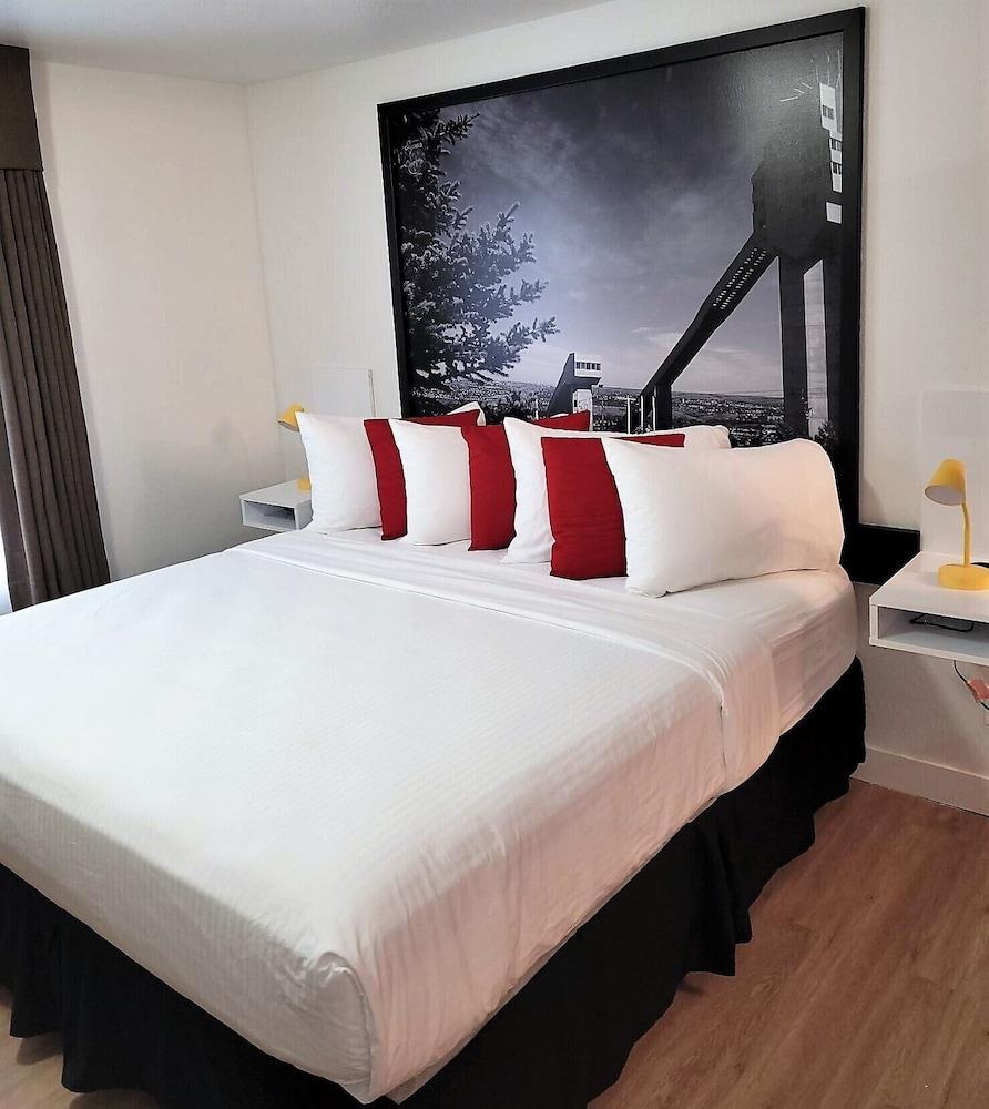 Super 8 By Wyndham Calgary Shawnessy Area Hotel Екстериор снимка