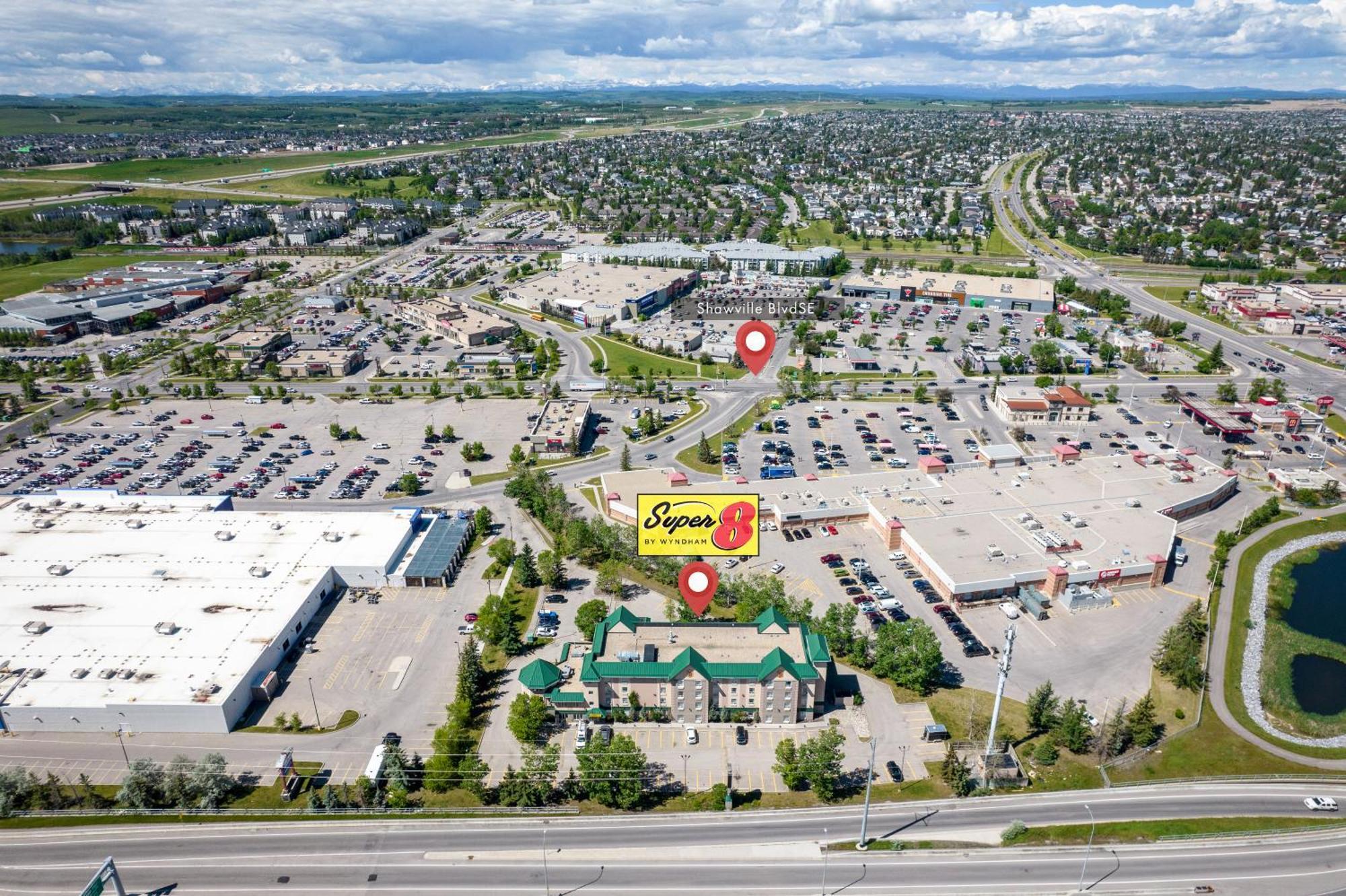 Super 8 By Wyndham Calgary Shawnessy Area Hotel Екстериор снимка